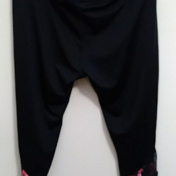 Workout Capris - Picture 2 of 5